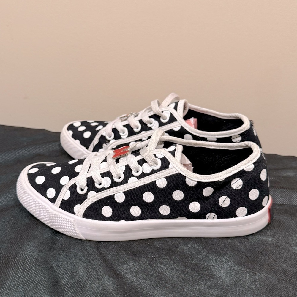 🔥Mini Mouse Polka Dot Kids Shoes with Red Bow Accent🔥 - Picture 4 of 4